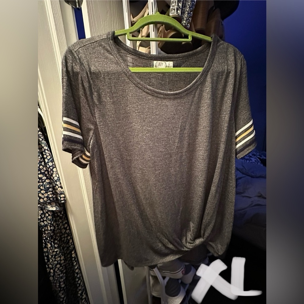 Women’s tee
